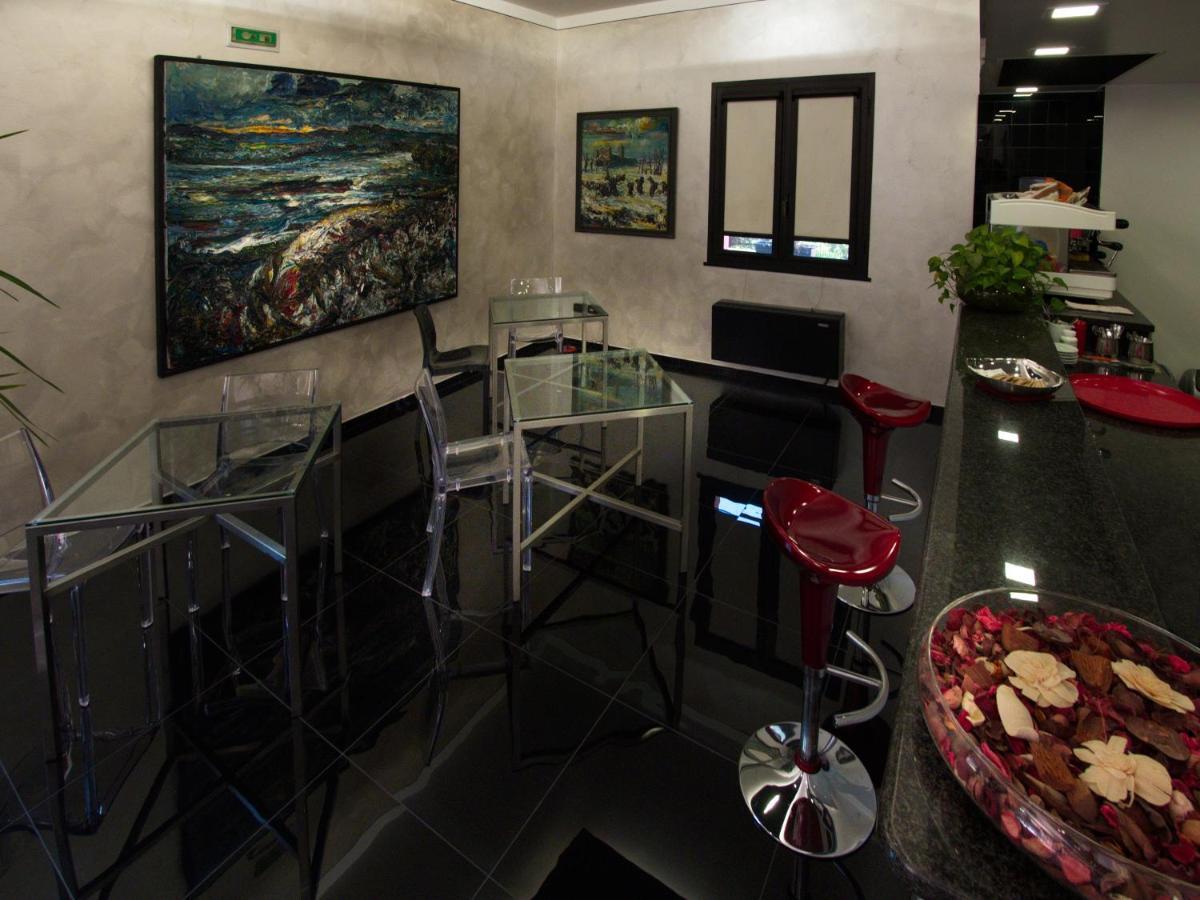 Hotel Versailles Колорно Екстериор снимка
